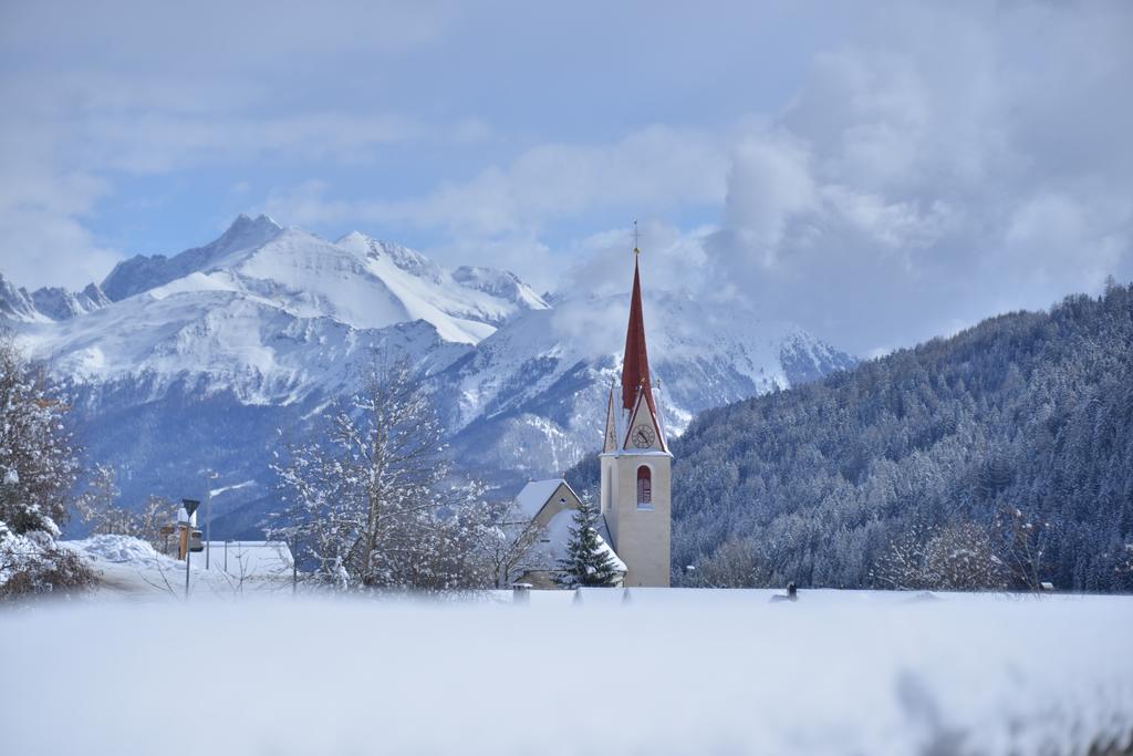 Berghotel Racines Bagian luar foto